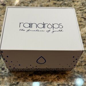 Raindrops Skincare Box
